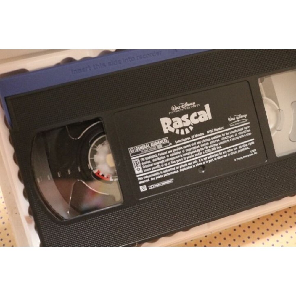 Rascal VHS - Picture 2 of 2